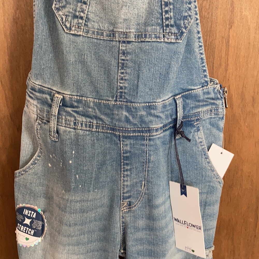 Wallflower overall the Tomboy ankle distressed jean overall with instastretch - Picture 7 of 17